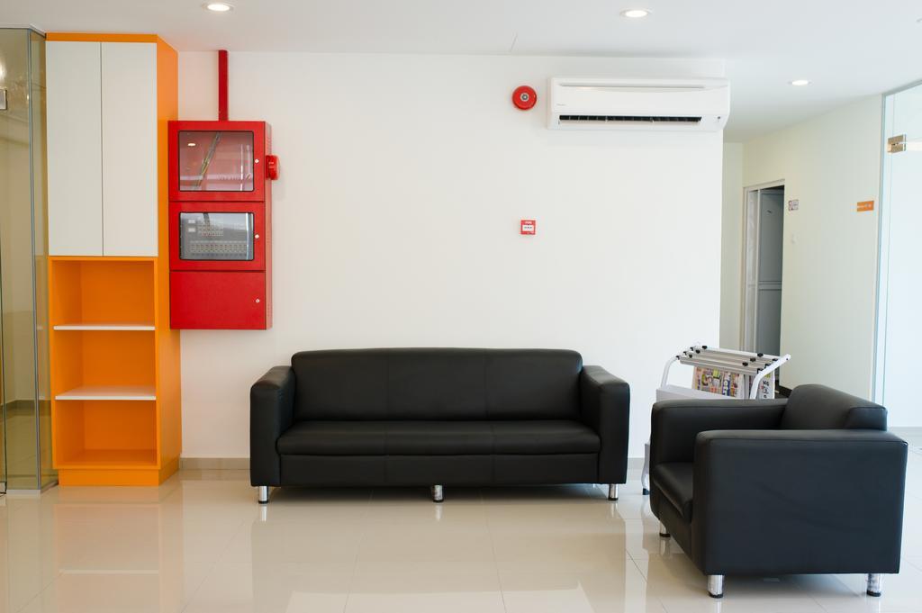 1 Orange Hotel Sungai Buloh Exteriör bild